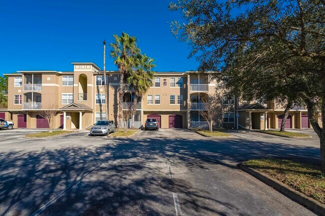 Building Photo - 415 S Villa San Marco Dr