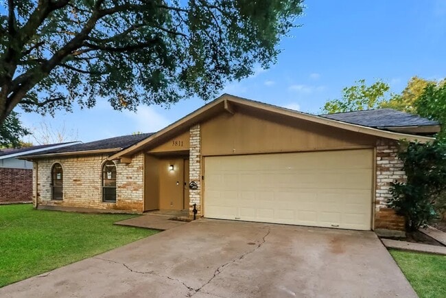 Building Photo - 3810 Coltwood Dr