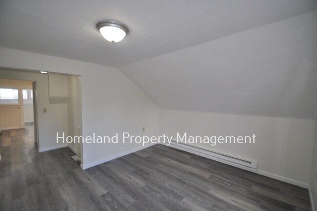 Foto del edificio - 728 E Bridgeport Ave