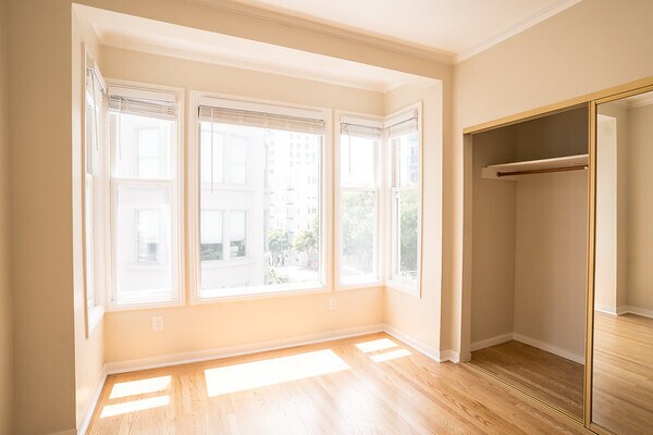Primary Photo - 1234 Jones St