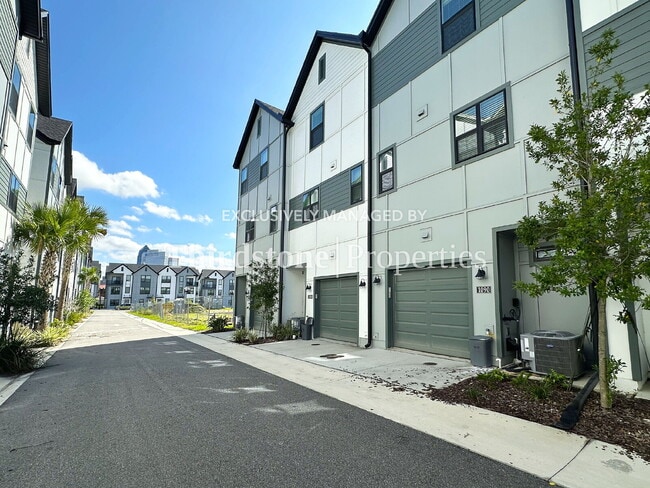 Building Photo - 1090 Farwell St