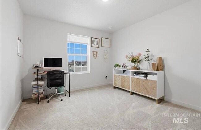 Foto del edificio - 3225 E Mossy Rock Ct