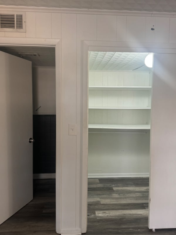 Building Photo - 308a Joseph St