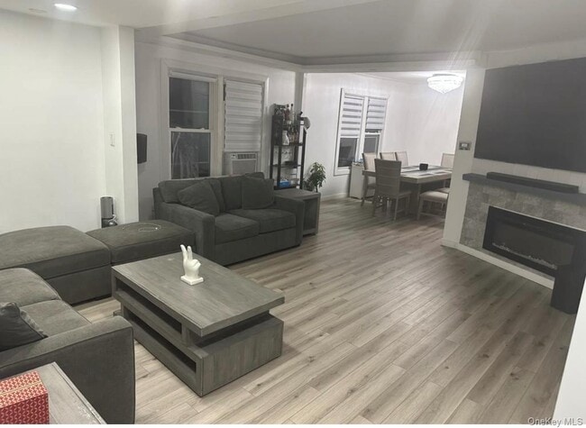 Foto del edificio - 109-73 203rd St