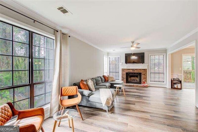 Foto del edificio - 830 Leland Ct