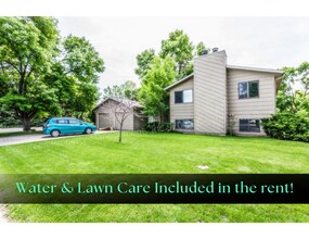 Building Photo - 915/917 Camelot Court