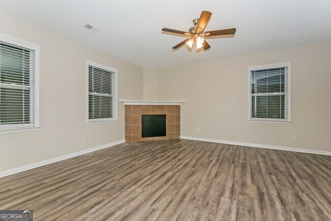 Building Photo - 53 Lakeshore Pkwy