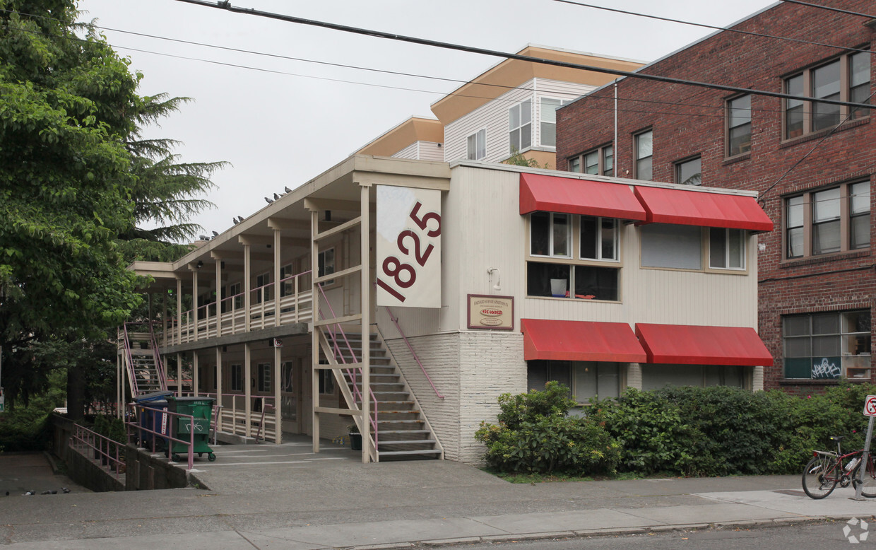 Primary Photo - Harvard Avenue Apartments