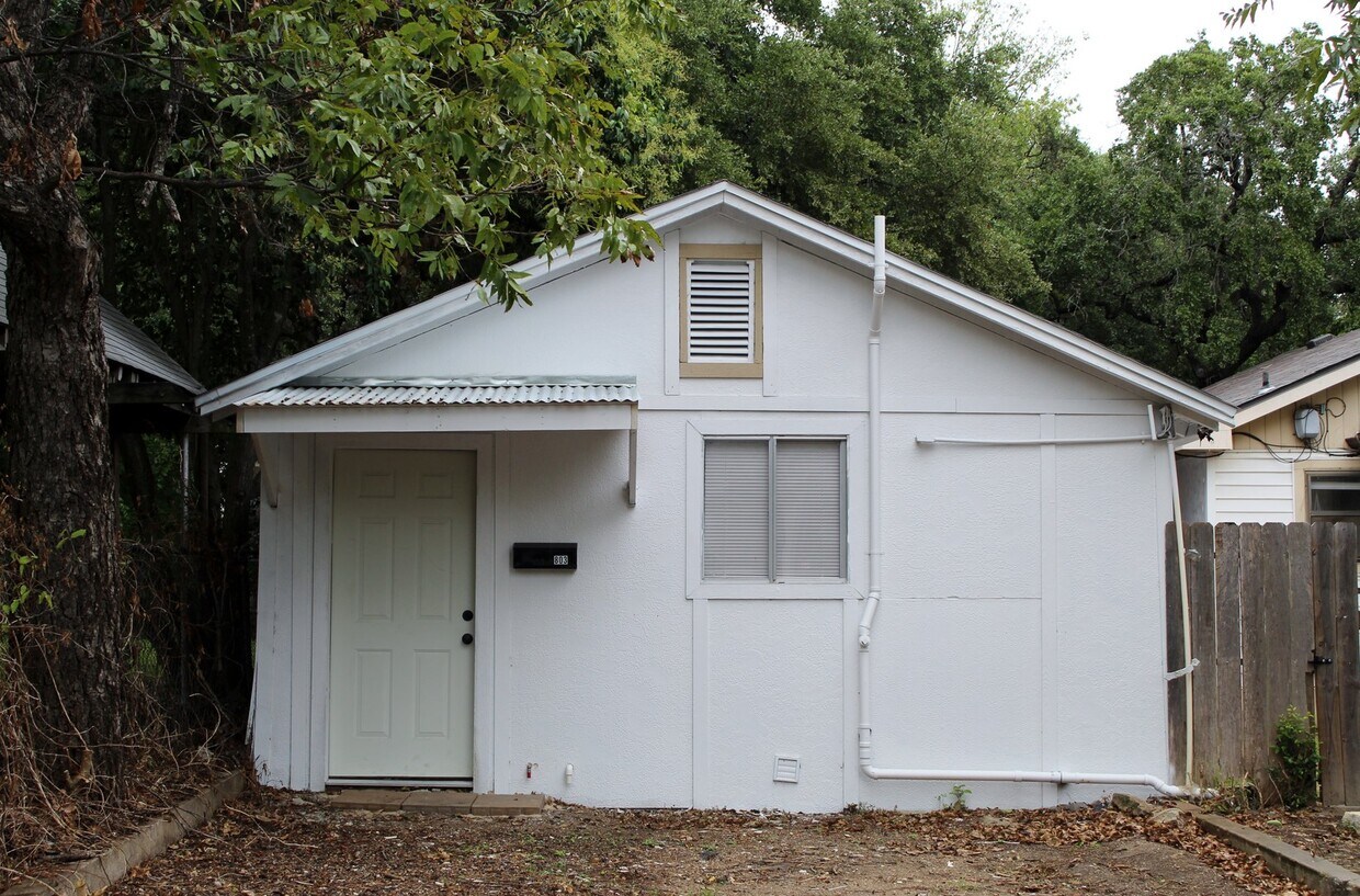 Foto principal - STUDIO GARAGE APARTMENT, ALL BILLS PAID