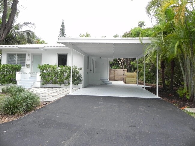 Building Photo - 861 NE 70th St