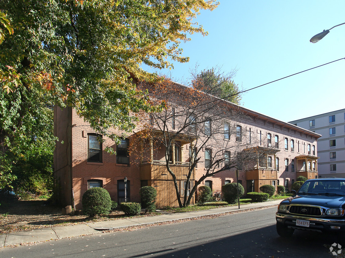 Building Photo - Pilgrim Village Apartments 2