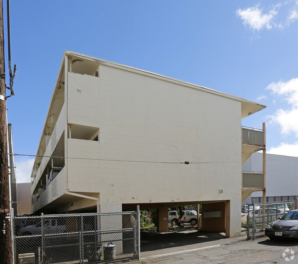 Building Photo - 1720 Kalani St