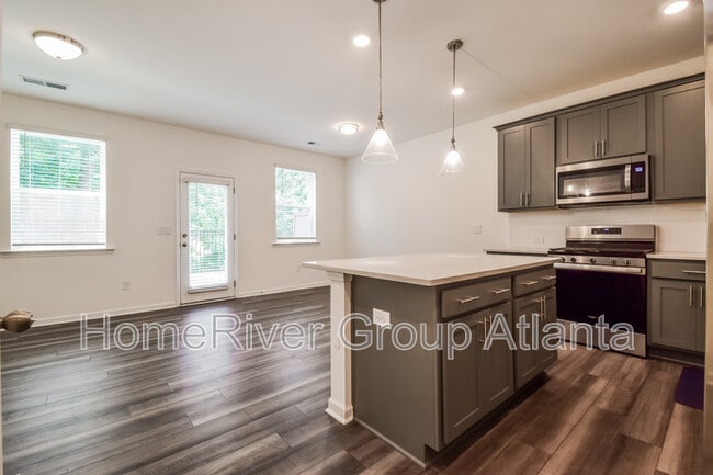 Building Photo - 1505 Albert Ln NW
