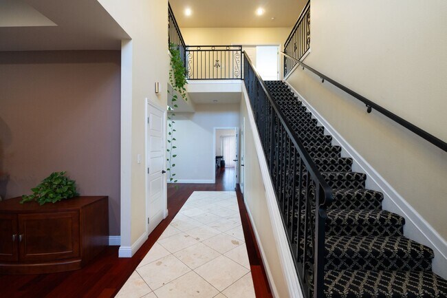 Foto del edificio - 1410 Encino Ave