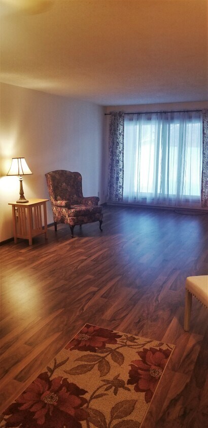 Primary Photo - 3155 Coachman Rd