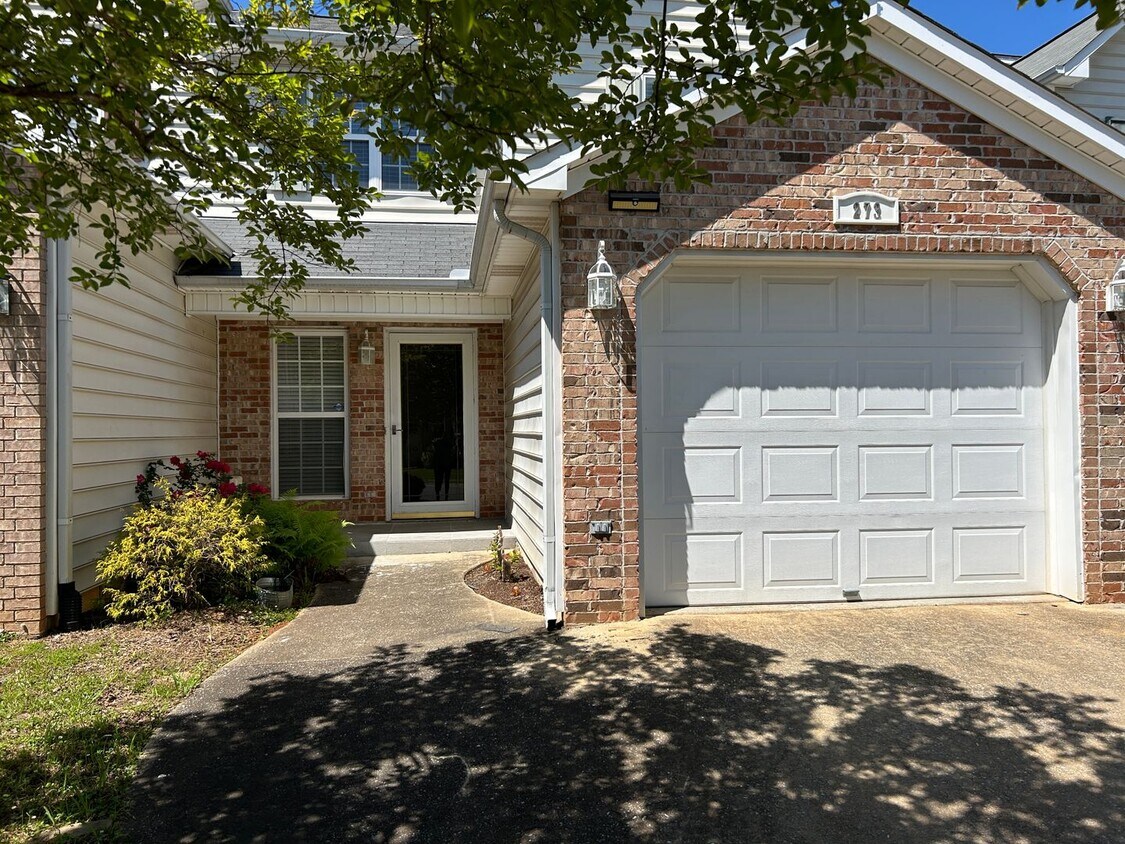 Foto principal - 273 Ivy Pl