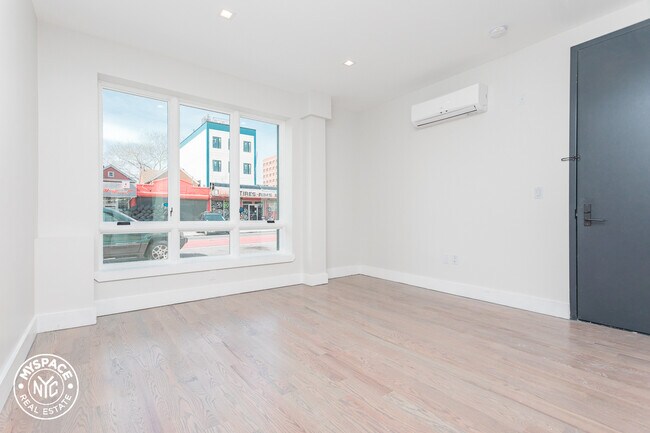 Foto del edificio - 1001 Rogers Ave