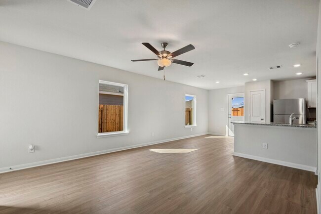 Foto del edificio - 313 Grayson Baw Ln