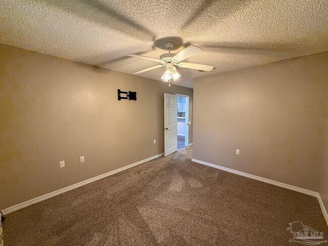 Foto del edificio - 2511 Trailwood Dr