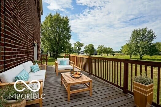 Building Photo - 461 S Co Rd 725 W