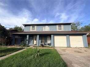 Building Photo - 1549 Spanish Oaks Dr