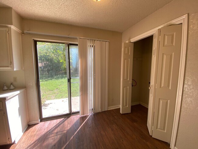 Building Photo - August Prelease- 4521 Ave C