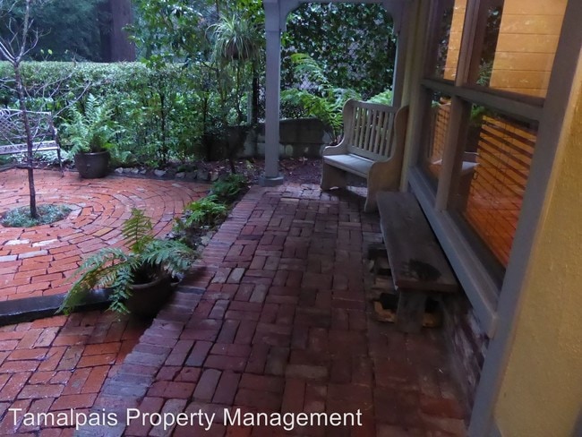 Building Photo - 3 br, 2 bath House - 63 Cascade Drive