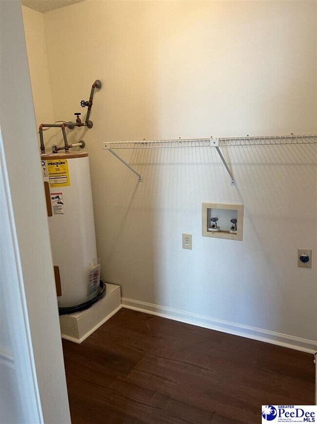 Foto del edificio - 701 Coventry Ln