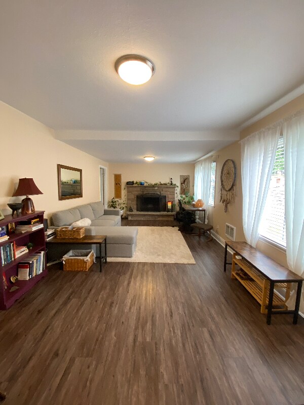 Foto del edificio - 32721 5th Ave