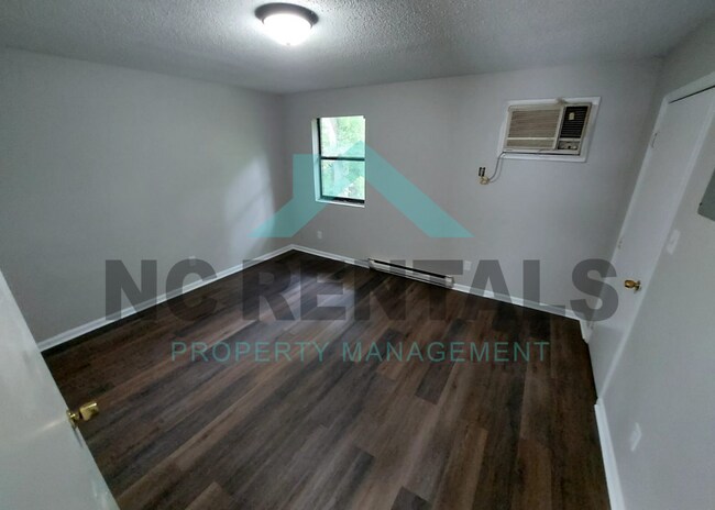 Foto del edificio - 2401 Markwood Ln SE