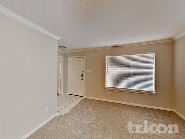 Foto del edificio - 6738 Catarina Cir