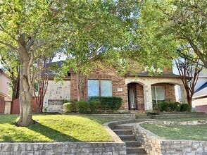 Building Photo - 2305 Falls View Dr
