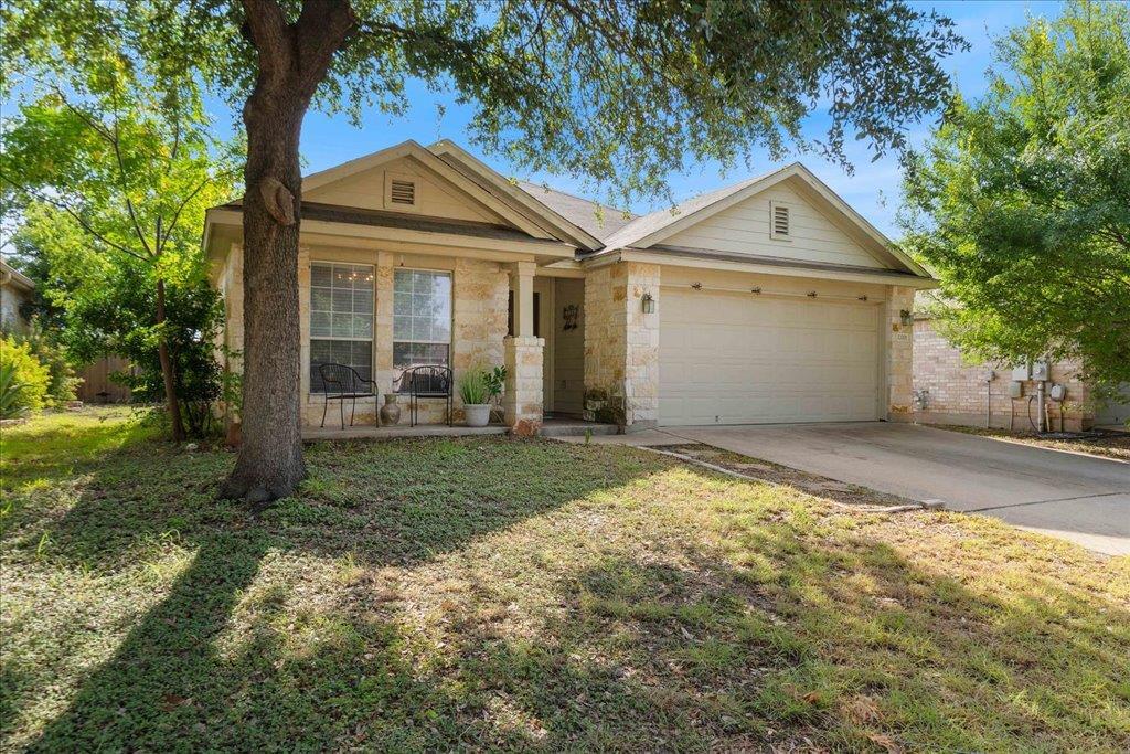 Foto principal - 12001 Buzz Schneider Ln