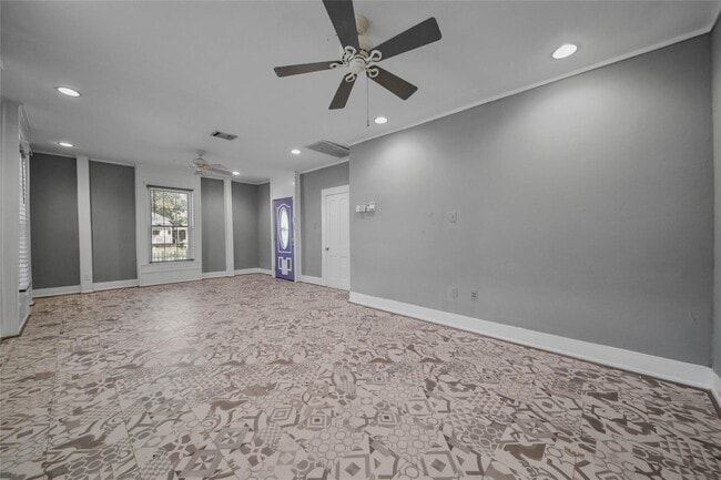 Building Photo - 606 Granberry St