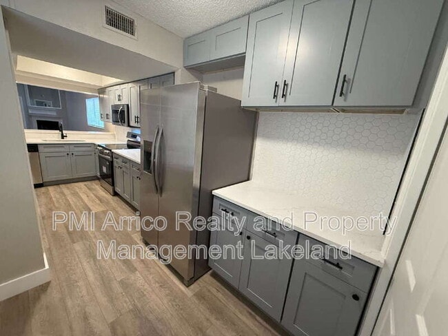 Foto del edificio - 3588 Raintree Ln