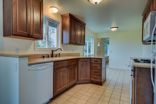 Foto del edificio - 4 Bedroom House in Coupeville