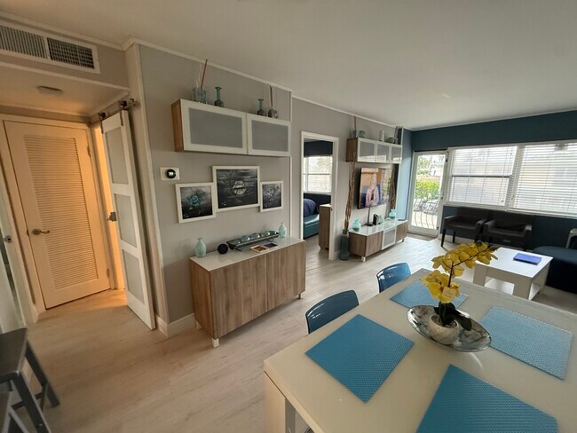 Foto del edificio - 3250 NE 28th St