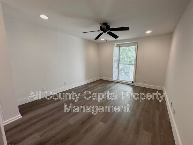 Building Photo - 2704 San Pedro St