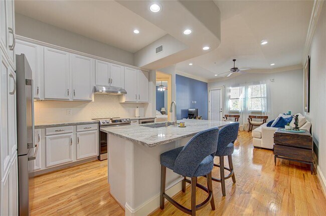 Building Photo - 58 Briar Hollow Ln