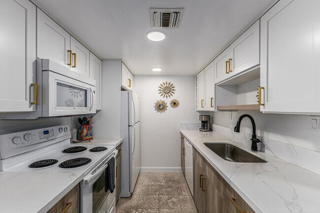 Foto del edificio - 7430 E Chaparral Rd