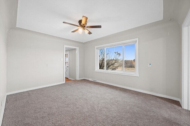 Building Photo - 7700 W Kentucky Ave