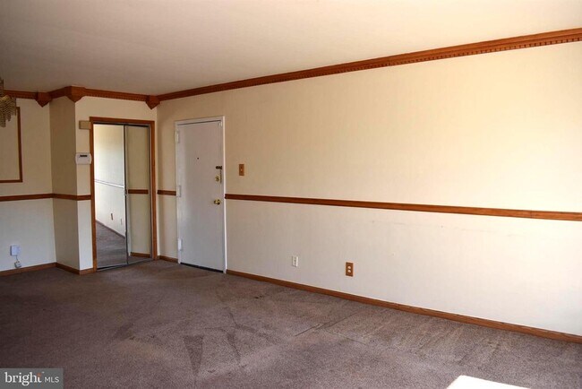 Building Photo - 10108 Campus Way S