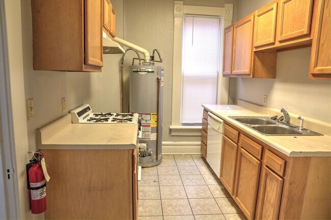 Foto del edificio - 250 1/2 W 5th Ave