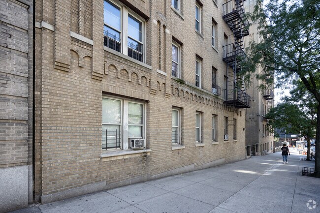 Building Photo - Rose Arms