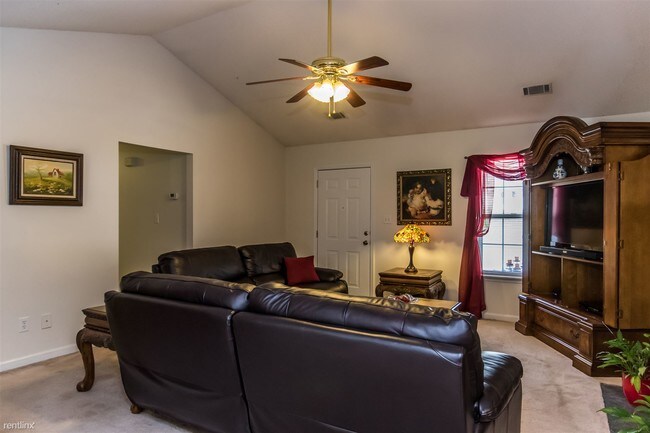 Building Photo - 175 Sudlow Ridge Rd