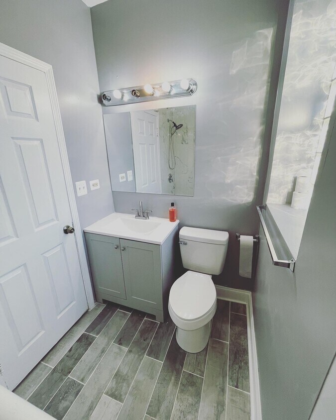 Foto principal - 8040 S Evans Ave