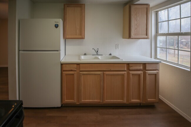 Building Photo - 1302 Bowie St