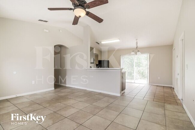 Foto del edificio - 5 Cardinal Estates Blvd