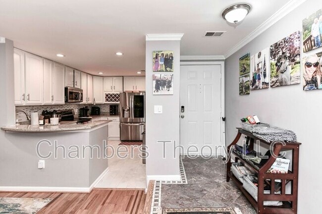 Building Photo - 2812 Yarling Ct