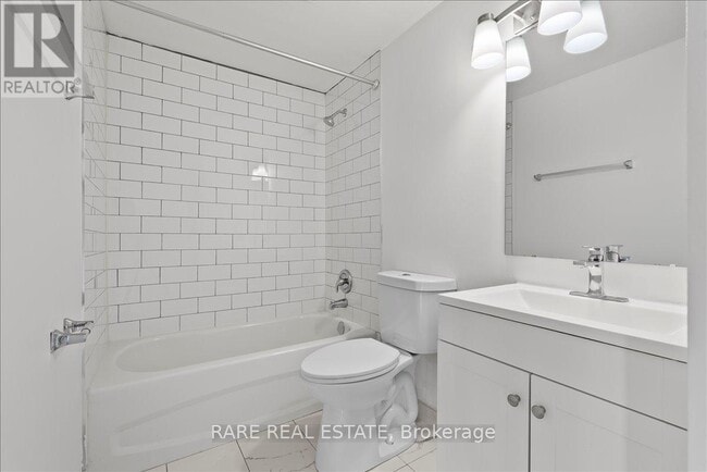 Photo du bâtiment - 7555 Goreway Dr